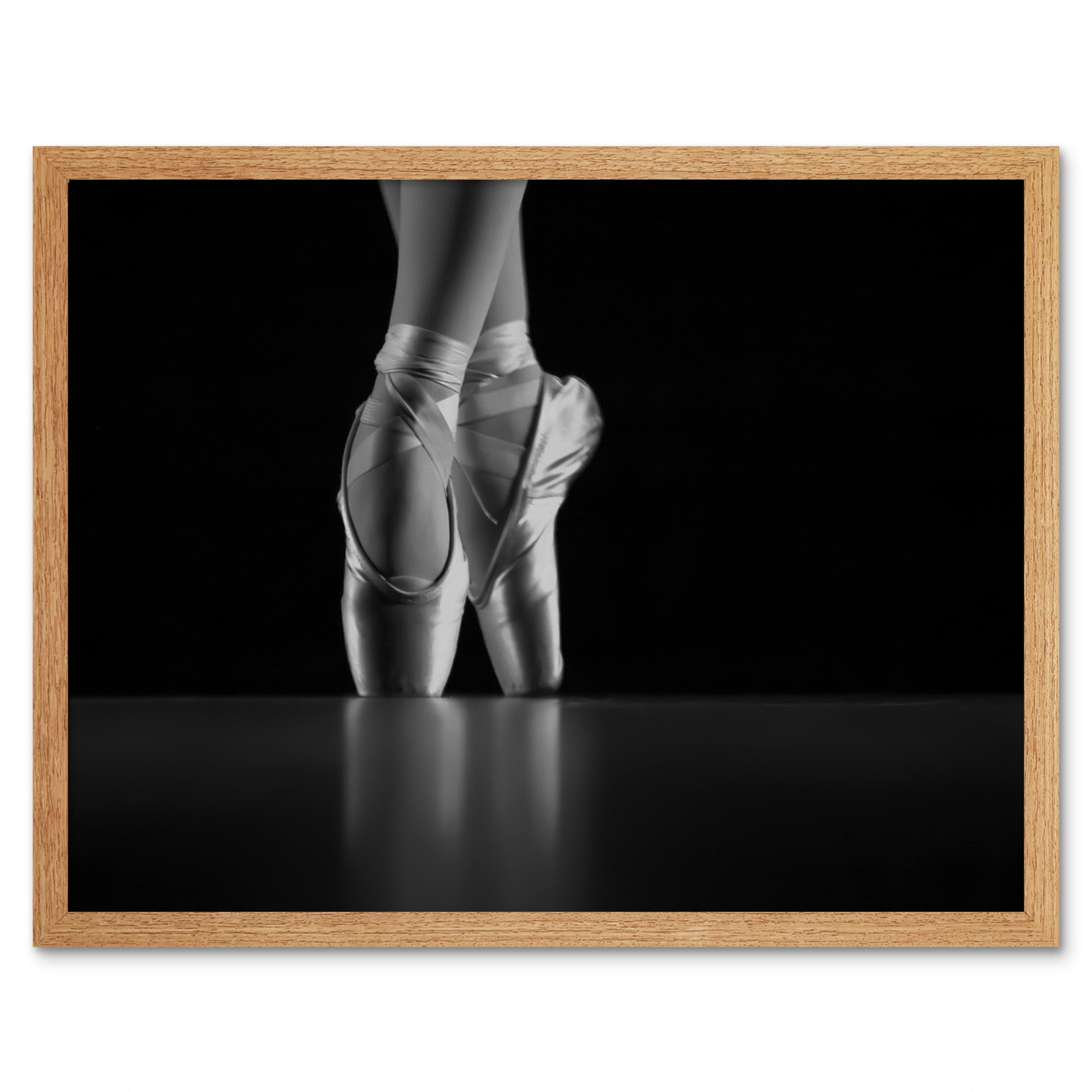 En Pointe Ballerina Dancer Ballet Shoes Dancing Black and White
