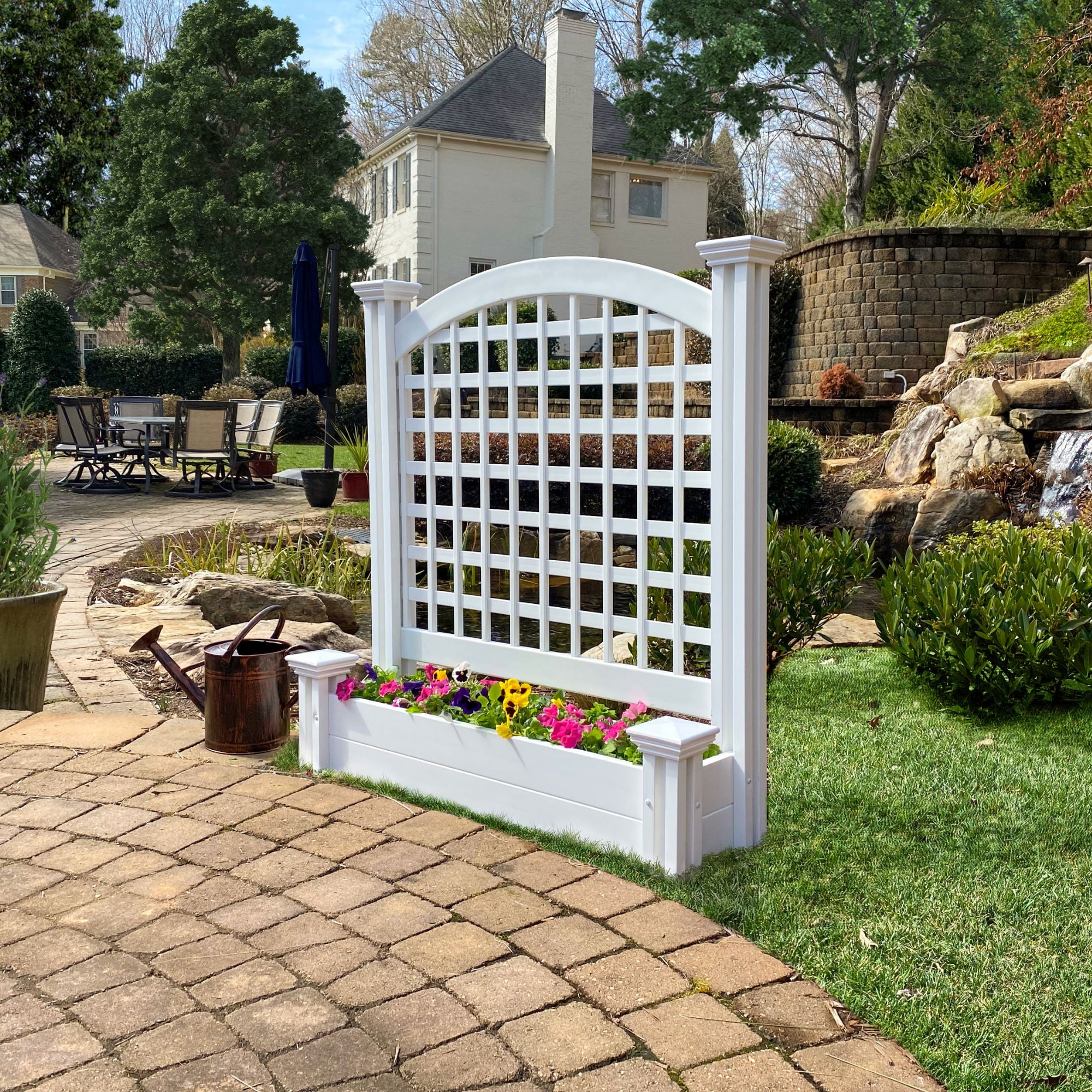 Enclo Privacy Screens EC18032 Belmont Outdoor Freestanding Lattice Fence Screen w/ Planter Box (45 1/2H x 42W x 14 7/8L)