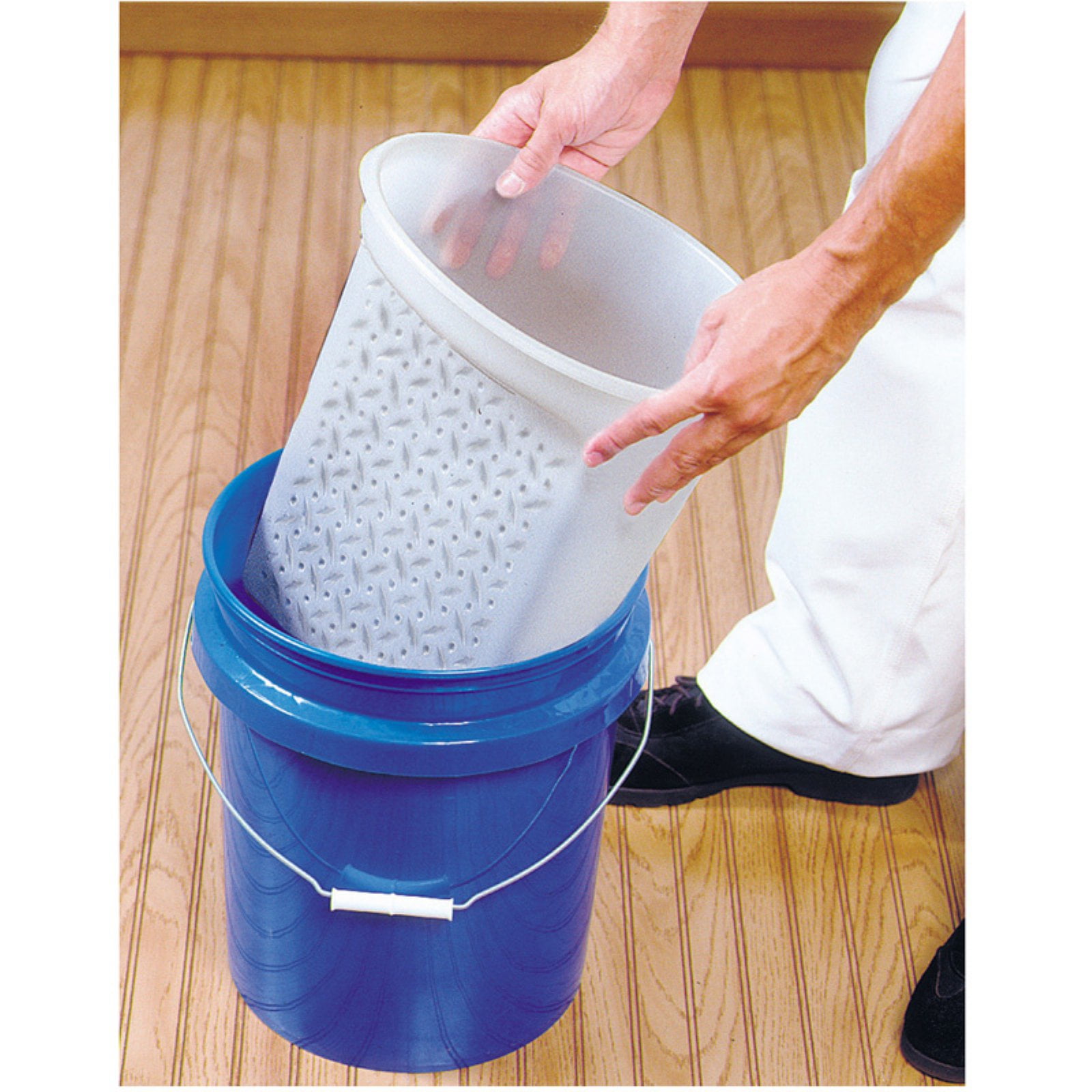 Encore White 5 gal Paint Pail Liner with Roller Grid