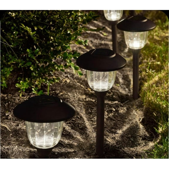 Energizer 12 Pack Solar Pathway Light Set 15-Lumen