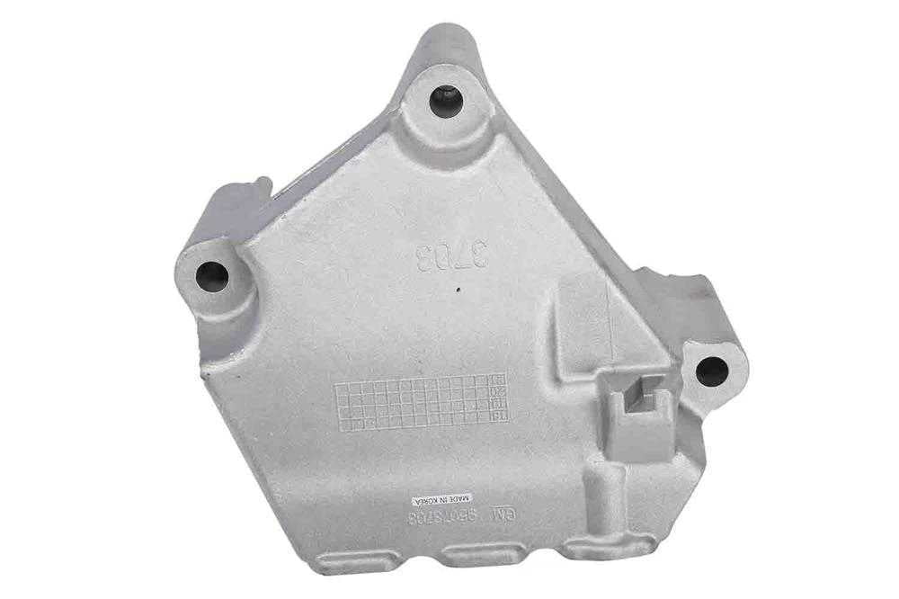 GM Genuine Parts 95073703 Engine Mount Bracket