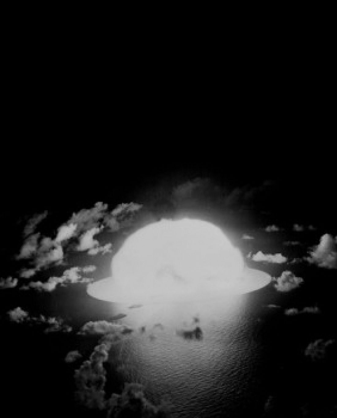 Eniwetok Atoll beginning moments of nuclear detonation as seen from above the Eniwetok test site in 1951 Canvas Art - (18 x 24)