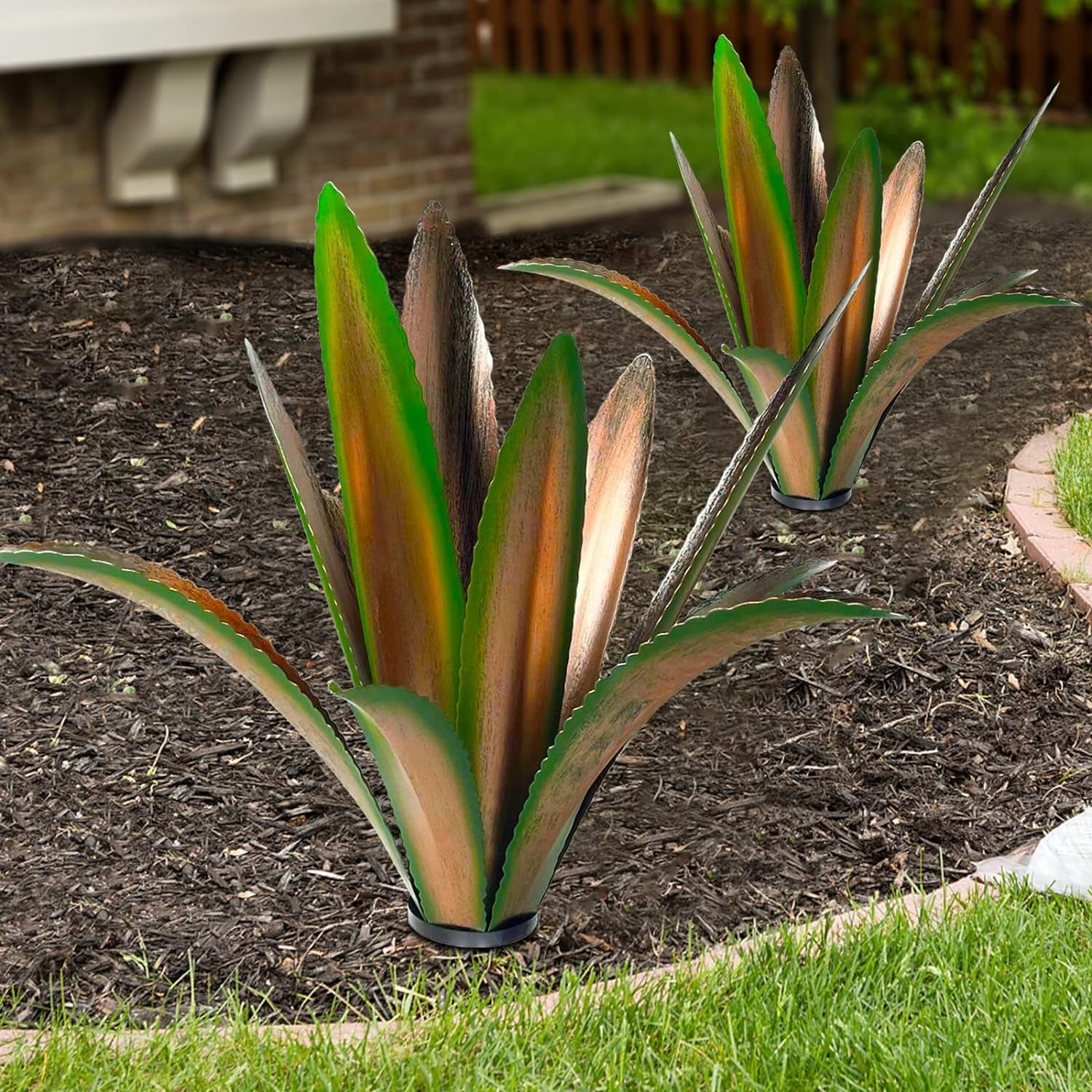 Enlarge Thickened Wind Resistant Metal Agave Garden Art Metal Plant Country Garden Sculpture Statue Outdoor Decoration Agave Metal Plant Courtyard Lawn Ornament Gift (2, 12 Leaves Green)
