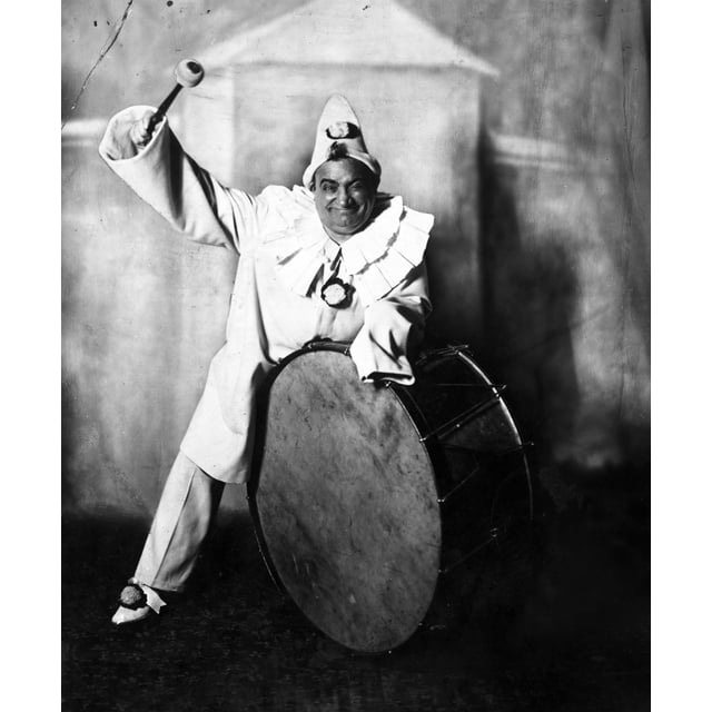 Enrico Caruso (1873-1921). /Nitalian Tenor. As Canio In Leoncavallo'S 'I Pagliacci,' New York, 1910. Poster Print by  (24 x 36)