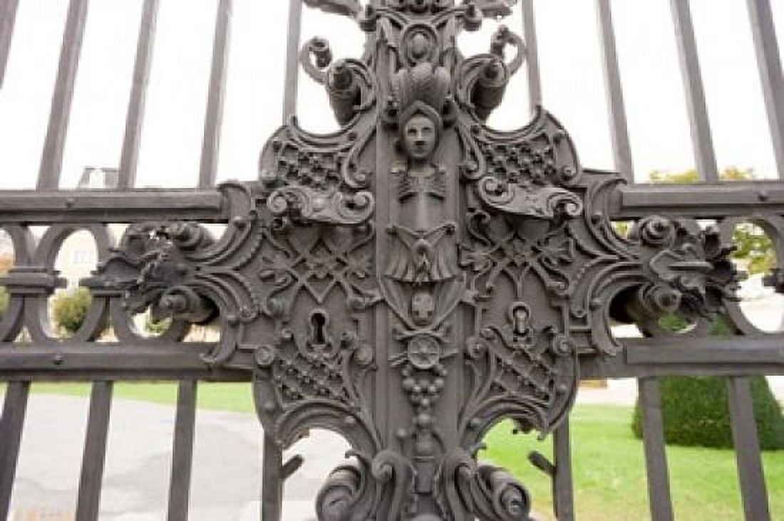 Entrance to the Belvedere Palace Canvas Art - Ali Kabas DanitaDelimont (26 x 18)