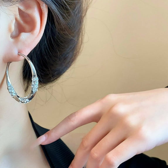 Eolstice Earrings, Zirconia Studs, Valentines Day Gift Jewelry for Women, Fashion Accessory, Daily Wear, Special Occasion, Diamond Style Design(Silver)