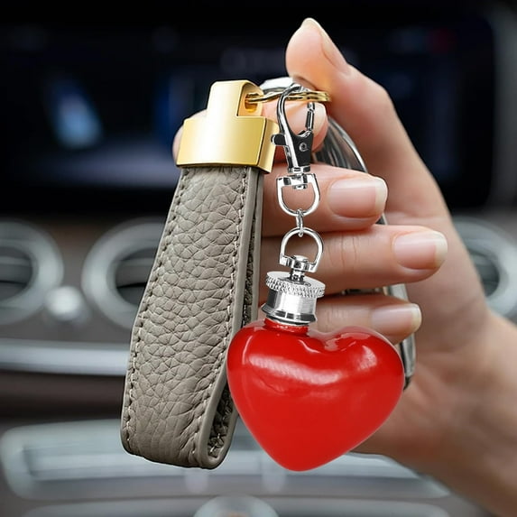 Eoozwa 3 Packs Heart Shaped Keychain Whiskey Flask 1oz Stainless Steel Portable Mini Liquor Bottle for Gifts Travel Outdoor Party Accessories Alcohol Container