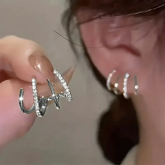 Eosunjian 1 Pair Huggie Earrings Rhinestone Contrast Color Claw Shape Hollow Anti-allergy Electroplated Lightweight Stainless Ear Decoration Jewelry Commute Stud Earrings Silver