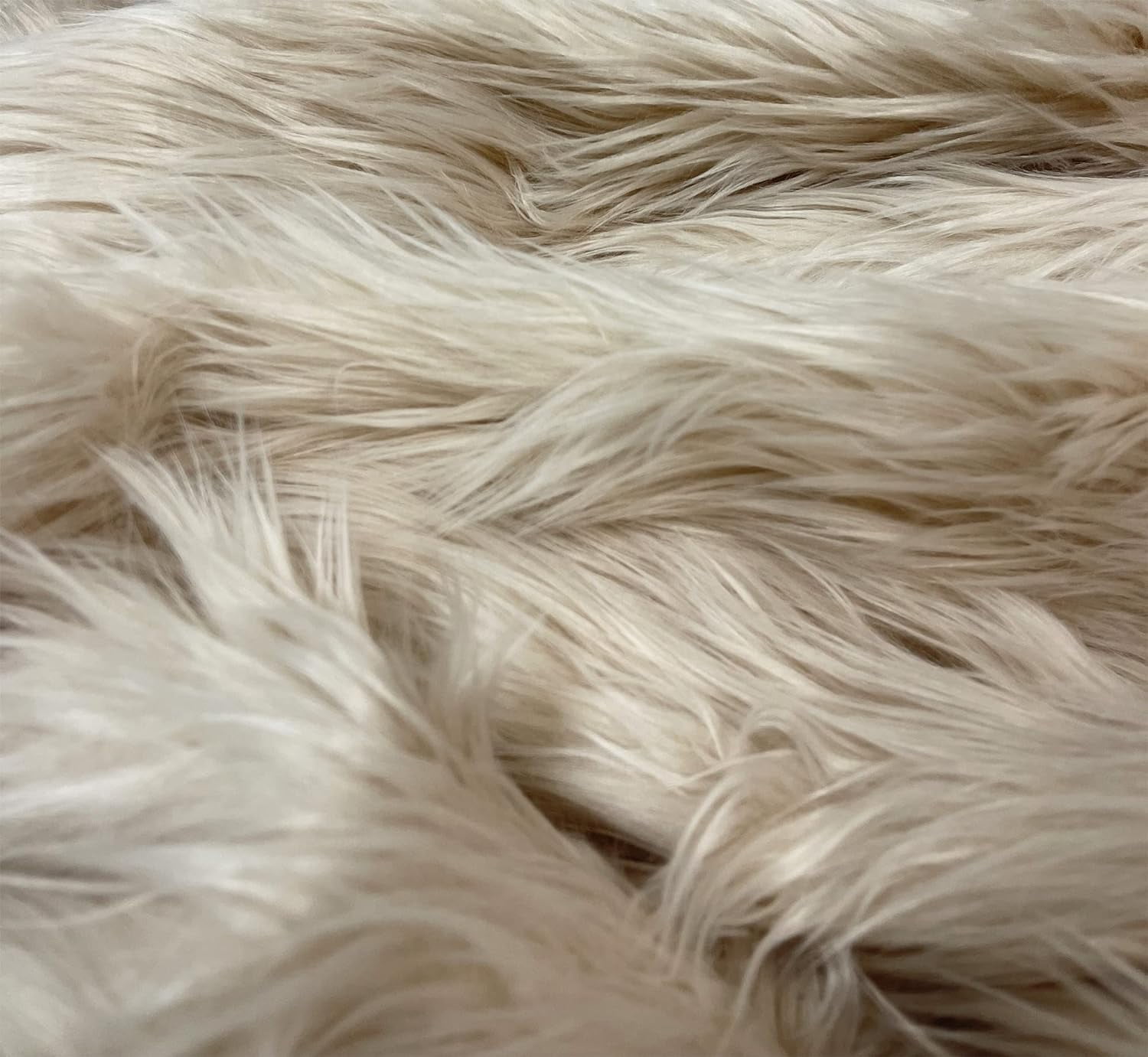 Eovea - Shaggy Faux Fur Fabric - 28X28"- Precut Fluffy Fur Square Patch- DIY Craft Supply, Hobby, Costume, Decoration,Gnomes,Coats,Vest(Latte,28"X28")