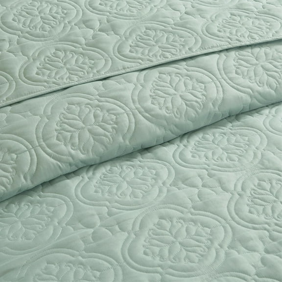 Ergode 3 Piece Reversible Bedspread Set - Quilted Medallion Technique, Oversized for Better Drape and Fit - Hypoallergenic Polyester Fill - Ultra-Soft Microfiber - Machine Washable - Seafoam Color