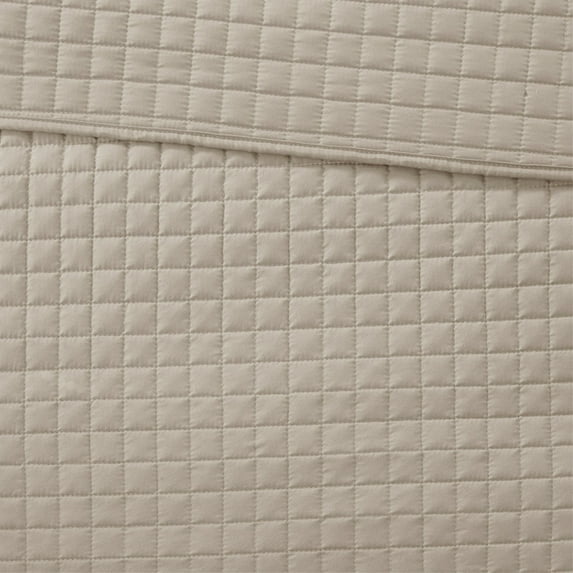 Ergode 3 Piece Reversible Quilt Set - Luxurious Khaki Checkered Pattern - Ultra-Soft Microfiber - Easy Maintenance - Transform Your Bedroom into a Haven of Relaxation and Style