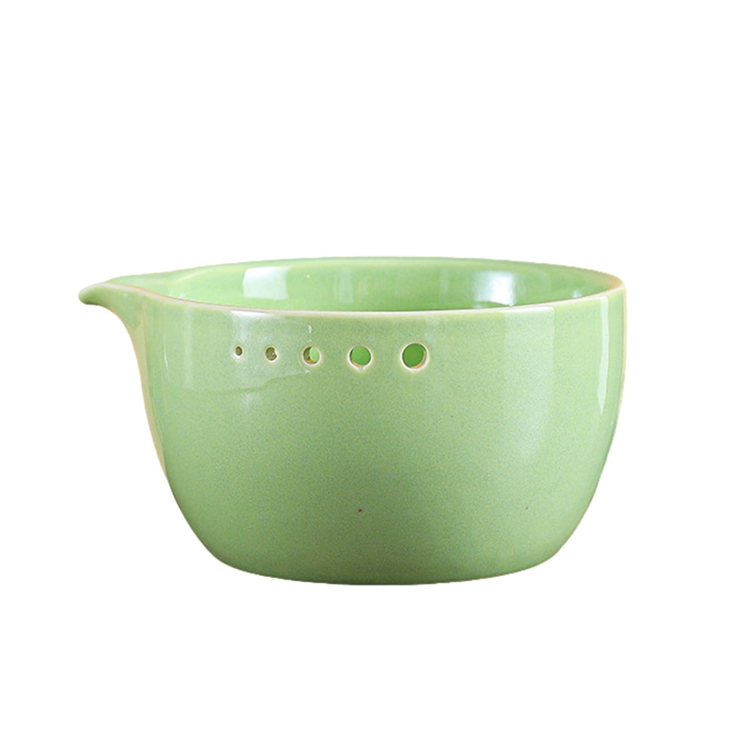 Ergonomic Ceramic Garlic Mincer with Round Holes for Efficient Leaves Separation