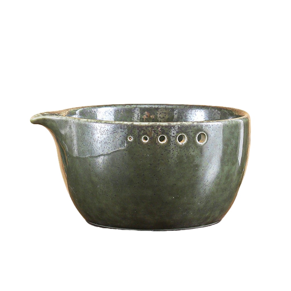 Ergonomic Ceramic Garlic Mincer with Round Holes for Efficient Leaves Separation