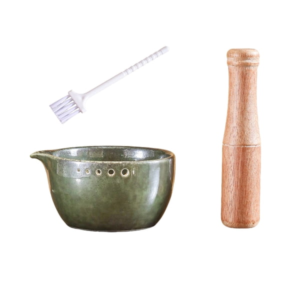 Ergonomic Ceramic Garlic Mincer with Round Holes for Efficient Leaves Separation