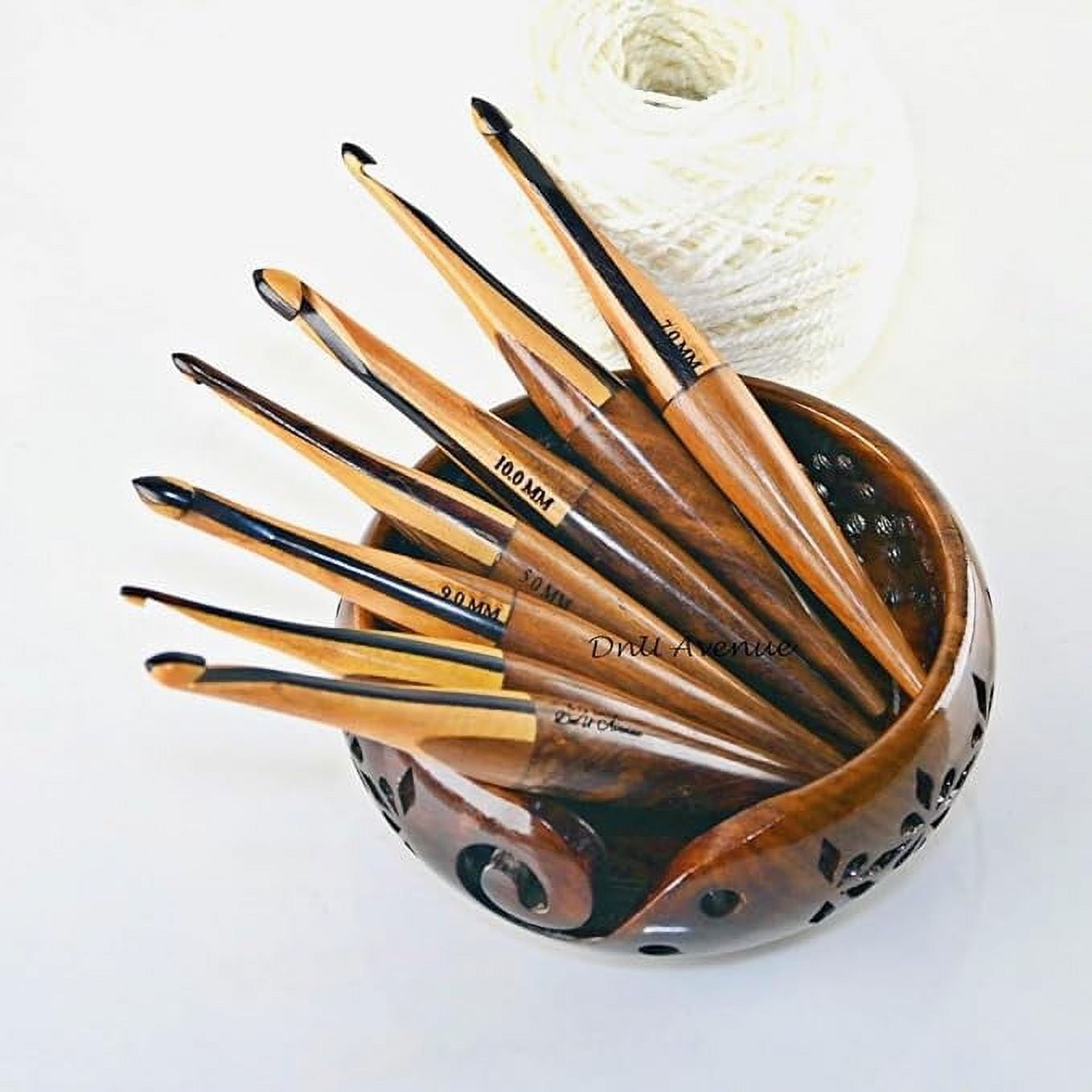 Ergonomic Multi-Color Wooden Crochet Hooks Set (7 Sizes: 4MM - 10MM) – Ideal for Arthritic Hands & Perfect Gift for Crochet Enthusiasts – Includes Handy Bowl for Easy Storage