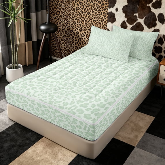 Erosebridal Soft Sage Leopard Print Zipper Queen Comforter Set with Fitted Sheet and 2 Pillowcases,Pale Mint Base Accent Zipper Bedding Set,Mint White,4 Pieces,Reversible