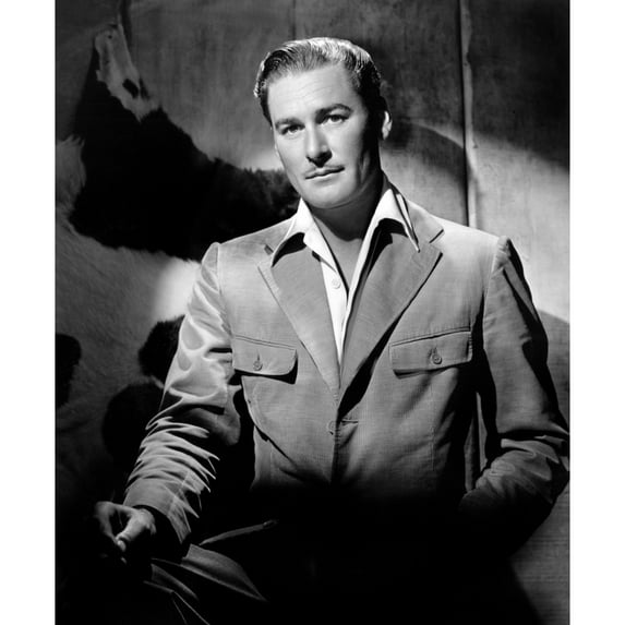 Errol Flynn 11/19/43 Photo Print (8 x 10)