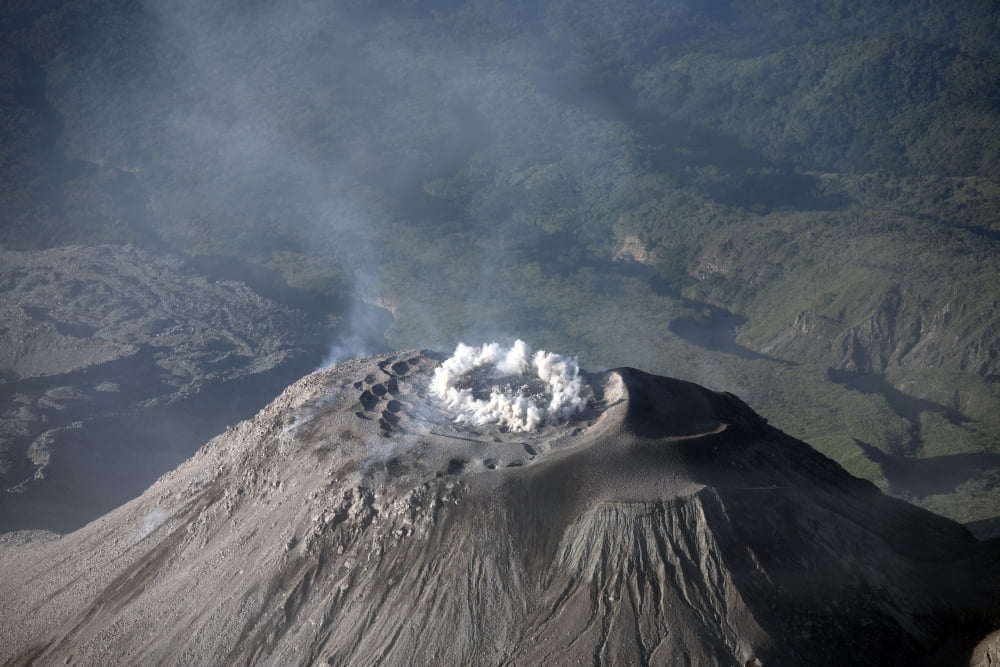 Eruption at summit of Santiaguito dome complex Santa Maria volcano Guatemala Canvas Art - Richard RoscoeStocktrek Images (18 x 12)