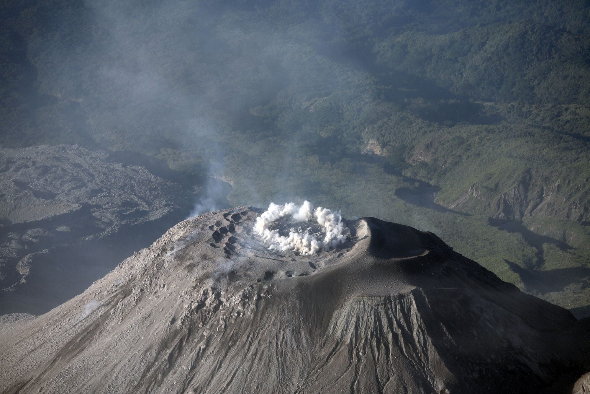 Eruption at summit of Santiaguito dome complex Santa Maria volcano Guatemala Canvas Art - Richard RoscoeStocktrek Images (35 x 23)