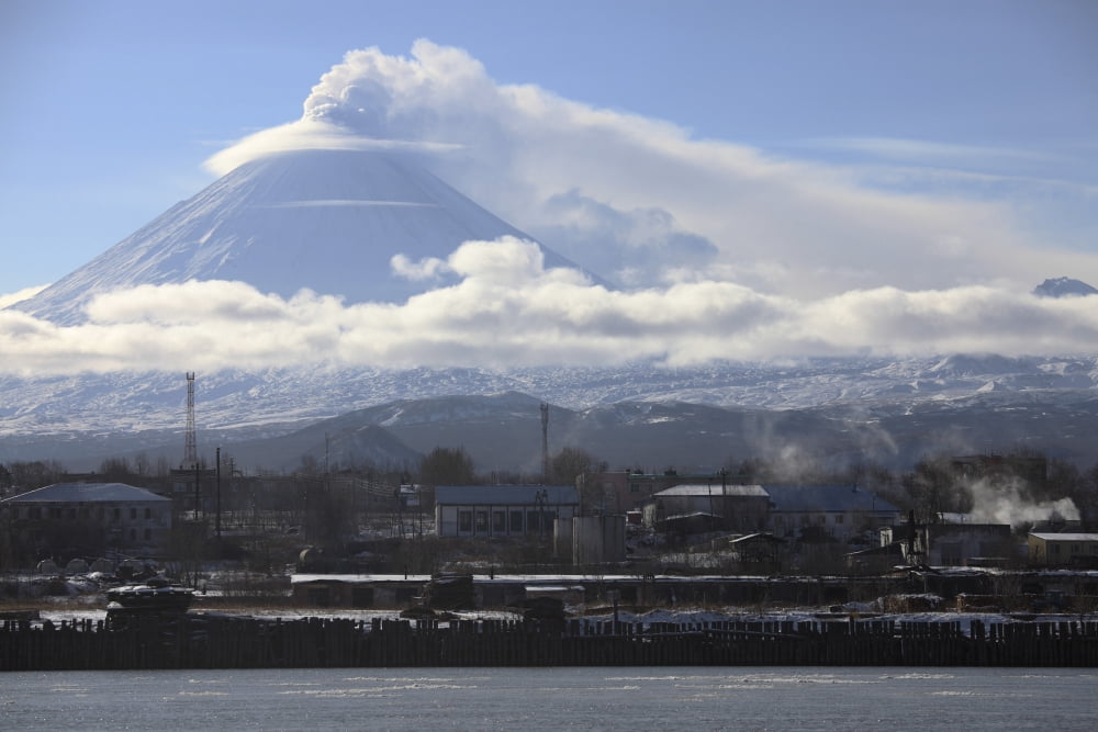 Eruption of Kliuchevskoi Volcano Kamchatka Russia Canvas Art - Richard RoscoeStocktrek Images (35 x 23)