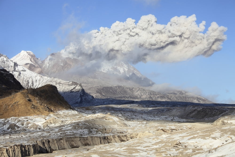Eruption of ash cloud from lava dome of Shiveluch Volcano Russia Canvas Art - Richard RoscoeStocktrek Images (35 x 23)