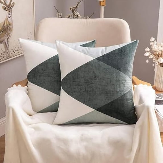 Eryueer Geometric Cushion Covers Decorative Square Soft Suedette Throw Pillow Case Print Pillowcases for Sofa Couch Livingroom Bed with Invisible Zipper 50x50 cm 20x20 Inches 2 Pieces Grey
