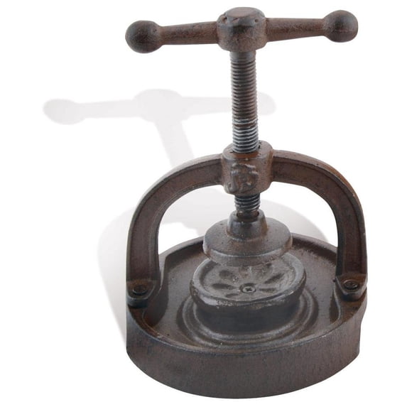 Esschert Design C3031 Old Fashioned Cast Iron Nutcracker 1 Piece