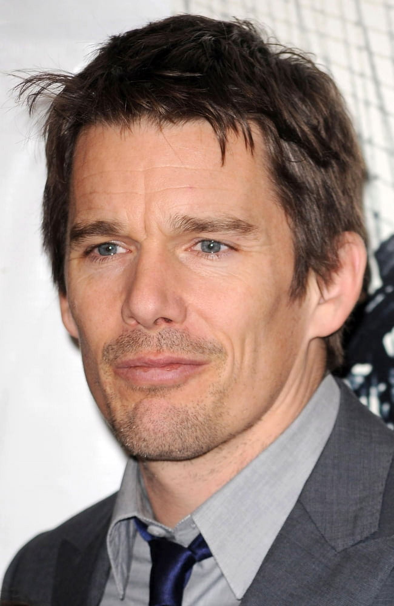 Ethan Hawke At Arrivals For BrooklynS Finest Premiere Canvas Art -  (16 x 20)
