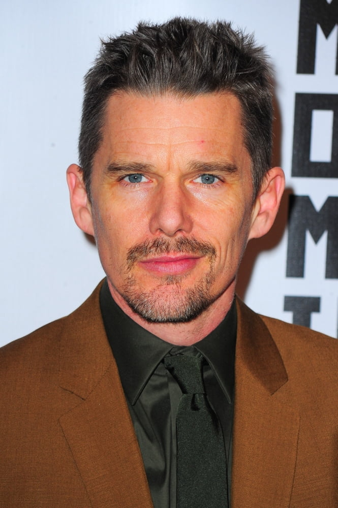 Ethan Hawke At Arrivals For Museum Of The Moving Image 29Th Annual Black-Tie Salute To Julianne Moore Canvas Art -  (16 x 20)