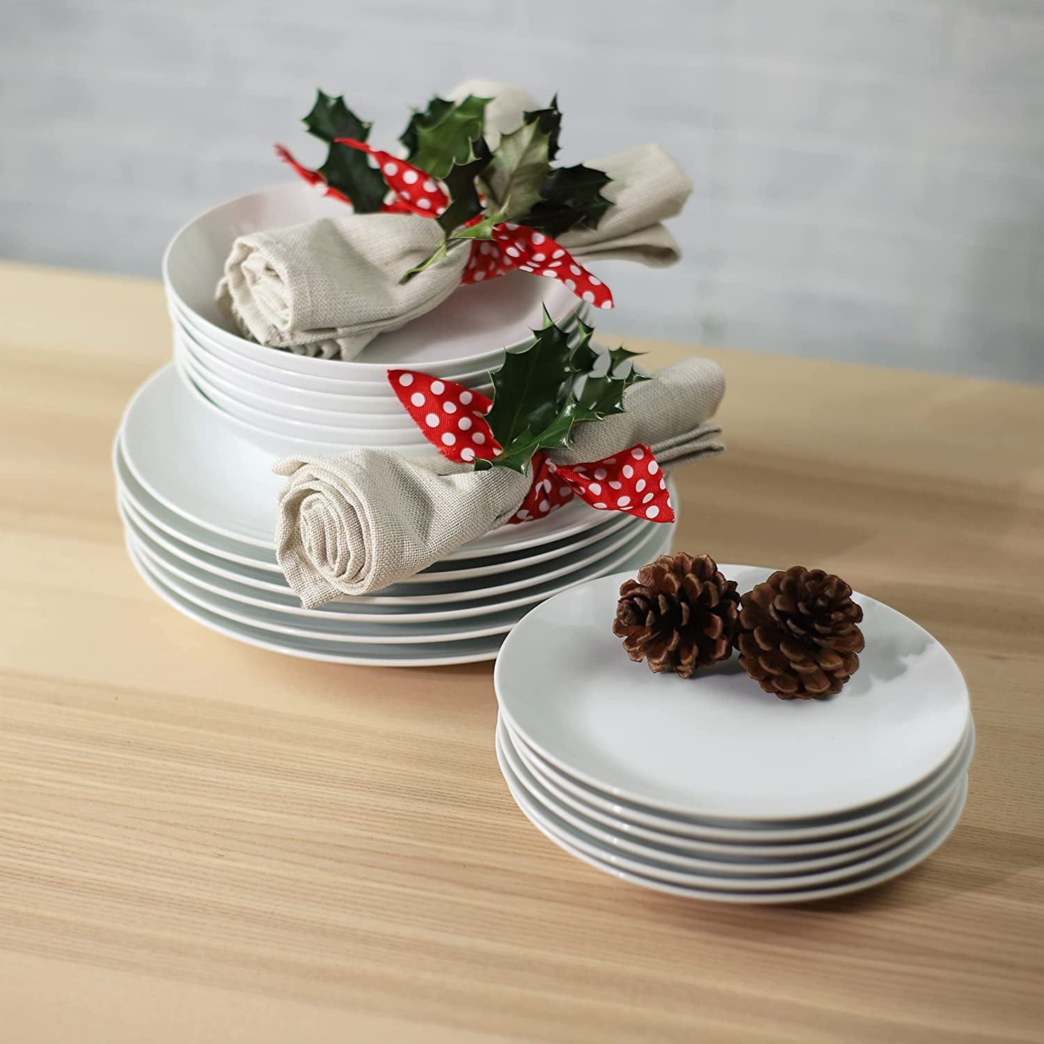 Euro Ceramica Bianco 18-Piece Dinnerware Set - Service For 6, White Porcelain Plates & Bowls, Microwave & Dishwasher Safe