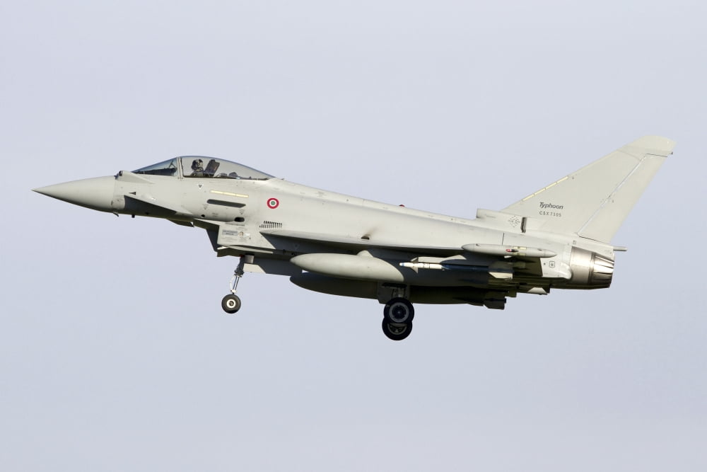 Eurofighter Typhoon 2000 of the Italian Air Force Canvas Art - Luca NicolottiStocktrek Images (17 x 12)