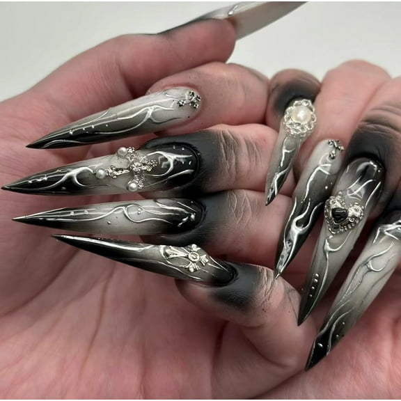 European and American dark babes wear nail crosses, manicure fake nails, black smudged nail pieces, silver fire nail patches