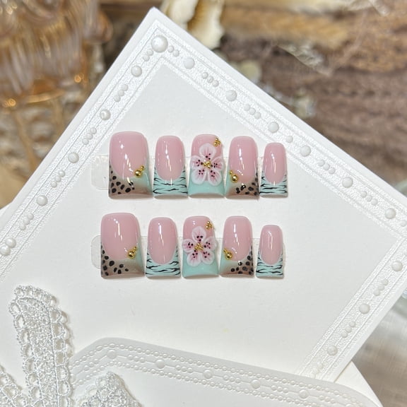 European and American manicure patch duck bill nail wearing nail plate blue French polka dot hand-painted carved fake nails