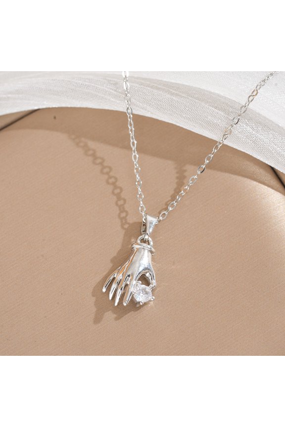 European and American minimalist fashion trendy one-hand diamond personalized necklace pendant niche design collarbone chain manufacturer