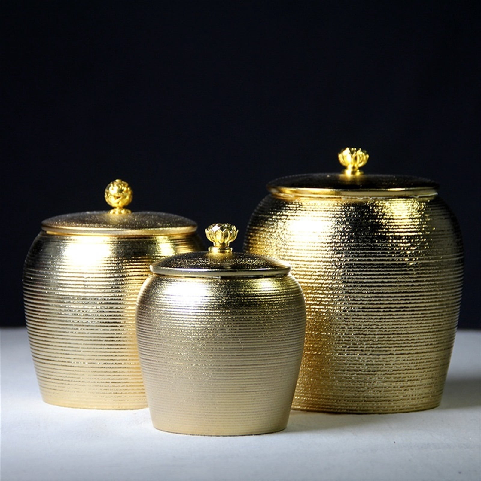 European-style Golden Ceramics Ashes Urn Holder Pet Memorial Funeral Ashes Jar Urn Cremation Keepsake Pal Casket