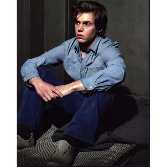 Evan Peters In American Horror Story: Asylum Photo Print (8 x 10) - Item # MVM58010