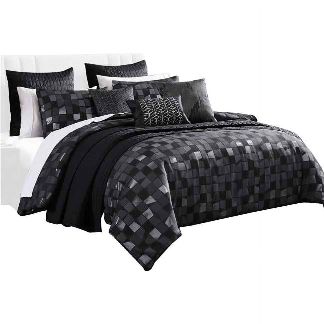 Black Wavy Quilted Three Quarter Comforter Set