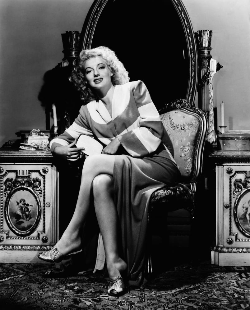Evelyn Keyes Canvas Art - (16 x 20)
