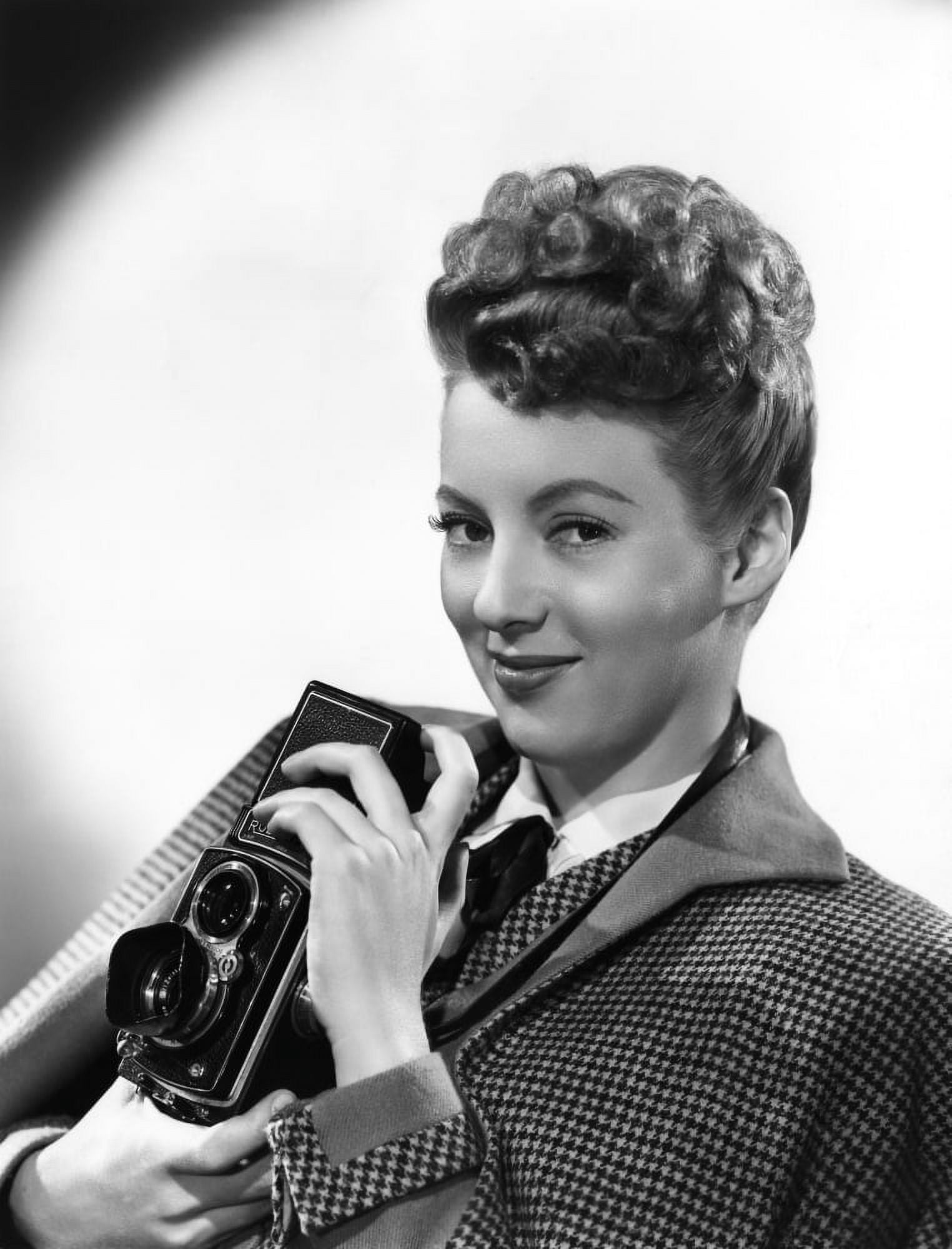Evelyn Keyes Canvas Art - (16 x 20)