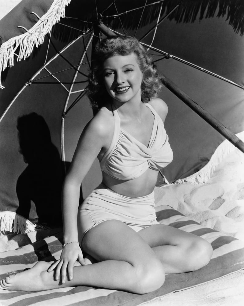 Evelyn Keyes Canvas Art - (16 x 20)