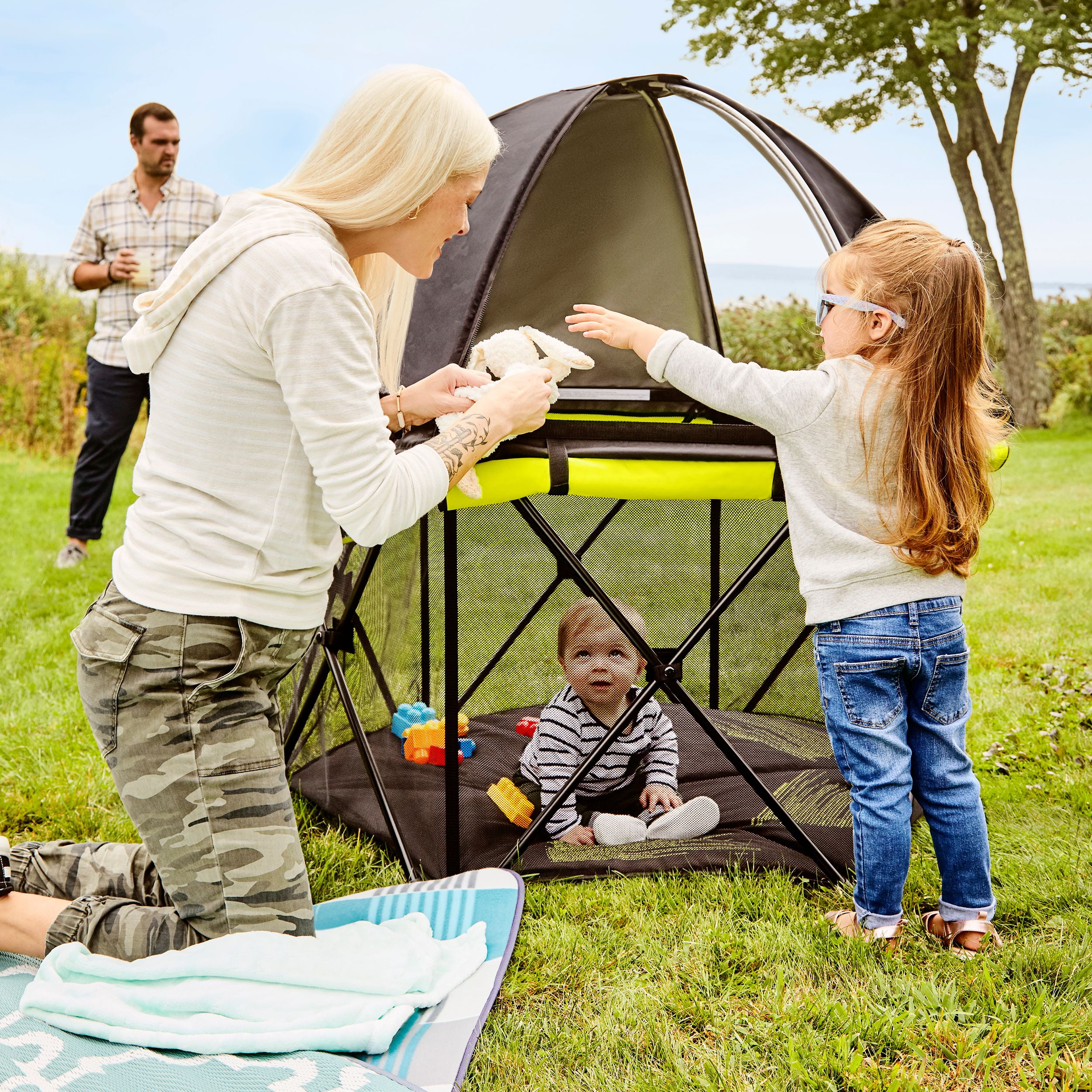 Evenflo PlayAway Portable Playard Deluxe, Wayfarer Black