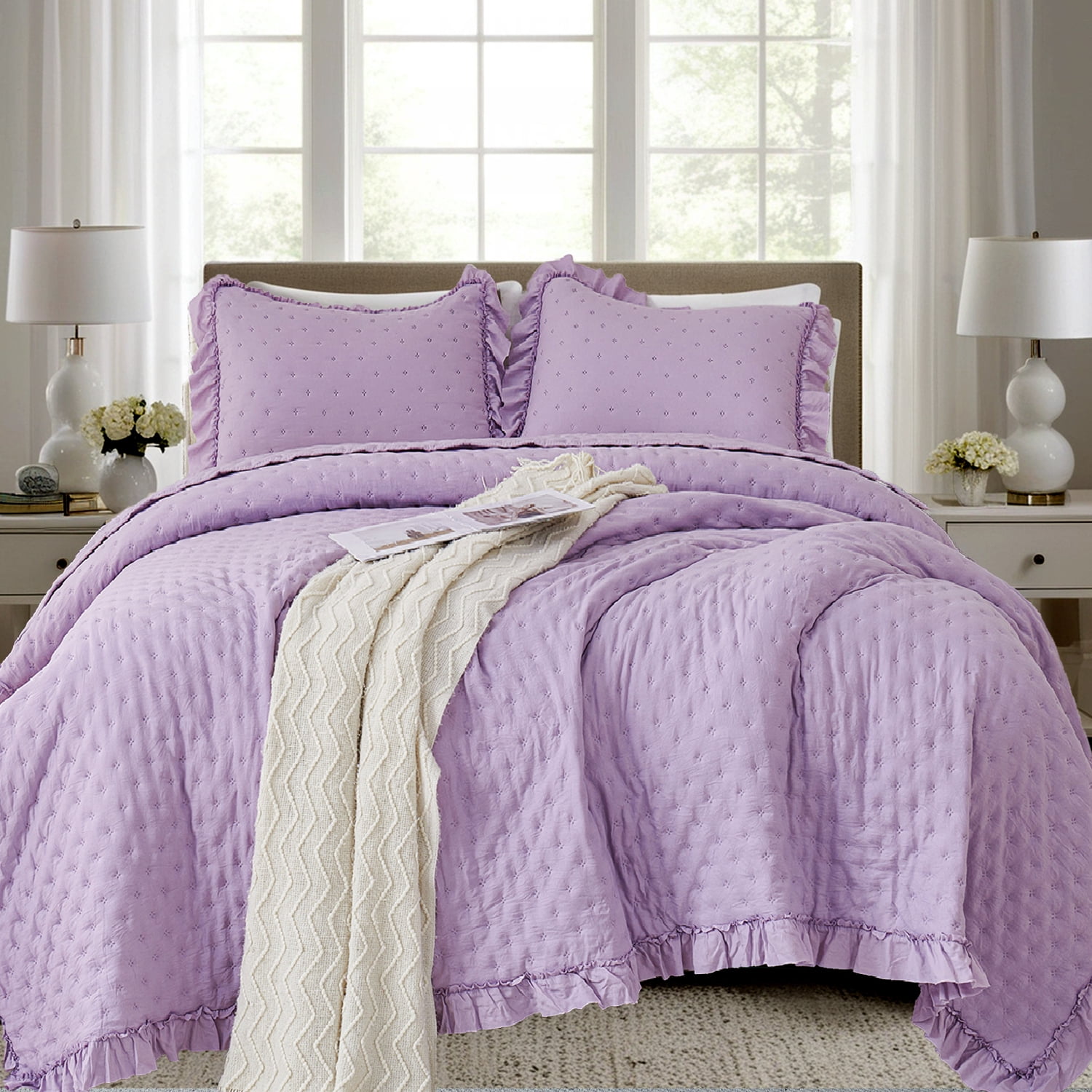 Evenhug 3-Piece Oversized King Quilt Set Soft Ruffled Bedding Set Lightweight Microfiber Ultrasonic Bedspread With Shams Suitable All Season(Purple,116"x102")