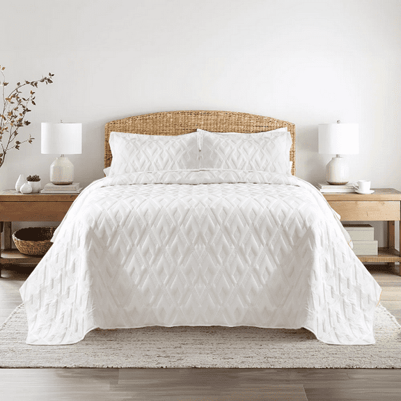Evenhug 3 Piece King Size Quilt Set White Geometric Bedspread for All Seasons