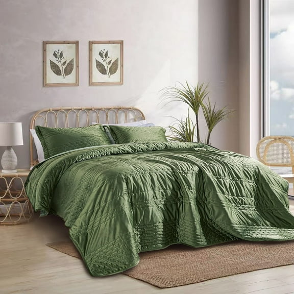 Evenhug Queen Size Velvet Quilt Set, Ultra Soft Lightweight Bedspread Coverlet 3 Pieces, Reversible Quilted Bedding Comforter Set for All Season