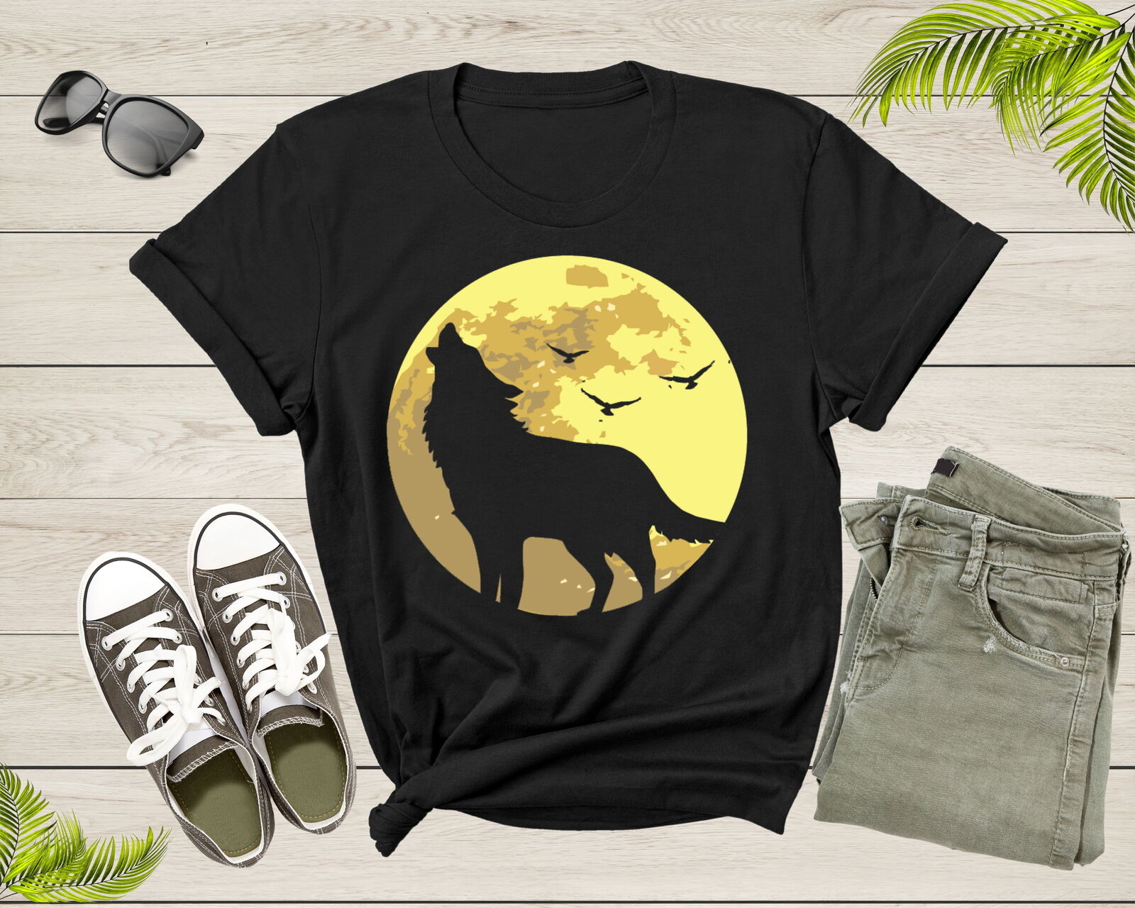 Everfind Lone Wolf Howling At Moon Gift For Women Graphic Design T 