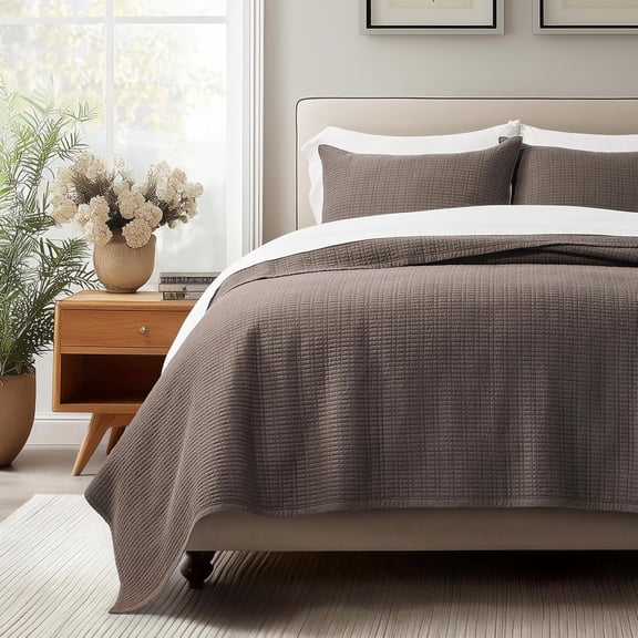 EverGrace 100% Cotton Quilt King Size, Pre-Washed Modern Grid Stitch Lightweight Bedspread Coverlet for All Season, Oversized 3-Piece Bedding Set with 2 Pillow Shams, Dark Brown