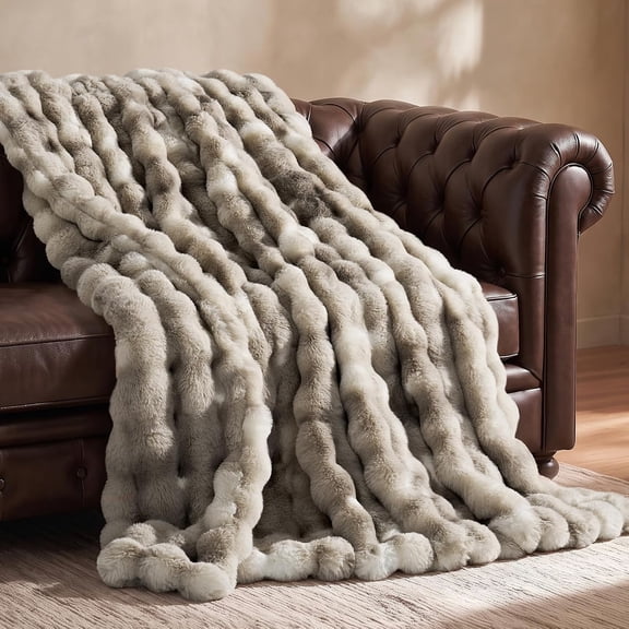EverGrace Double-Sided Bubble Faux Fur Throw Blanket, 50"x60", Light Gray