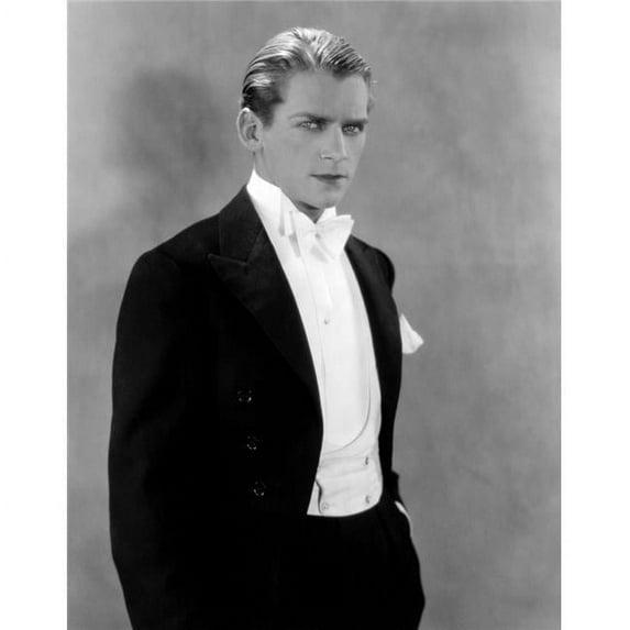 Everett Collection EVCPBDDOFAEC061HLARGE Douglas Fairbanks Jr. Early 1930S Photo Print, 16 x 20 - Large