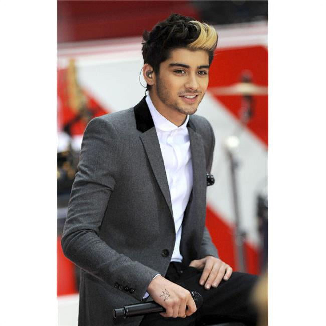 Everett Collection Zayn Malik On Stage for NBC Today Show Toyota Concert  Series with One Direction Rockefeller Plaza New York Ny November 13 2012  Photo by Kristin Callahan Photo Print\u0026#44; 8 x 10 - Walmart.com, image size:1300x1300
