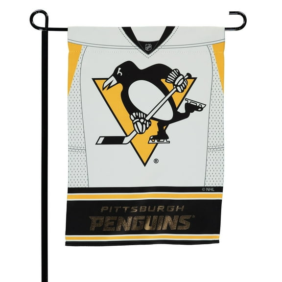 Evergreen Enterprises, Inc NHL DS Suede Foil Garden Jersey Polyester 1'6 x 1'0.5 ft. Banner (Set of 2)